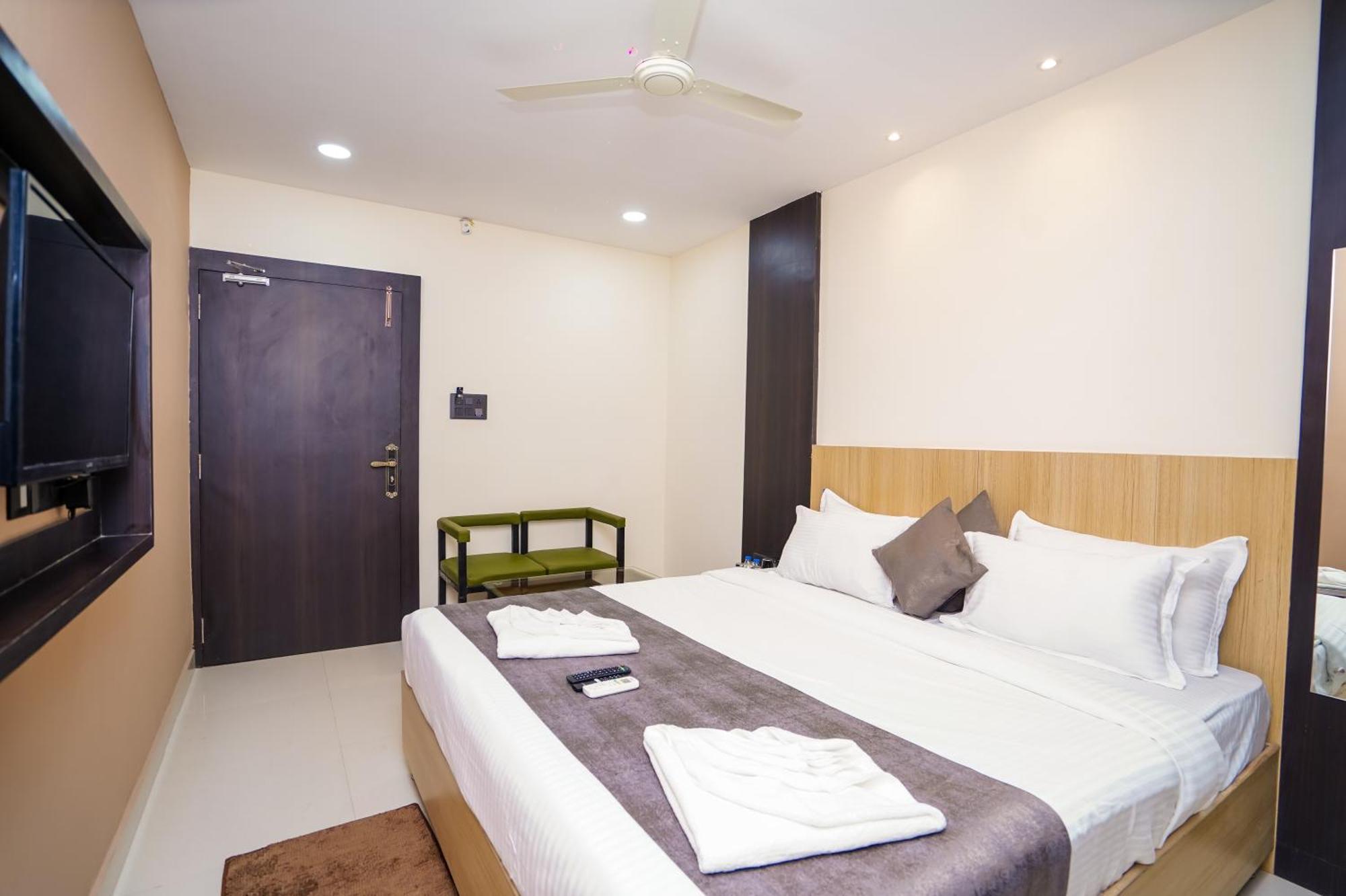 Hotel Middleton Nxt 布巴内什瓦尔 外观 照片