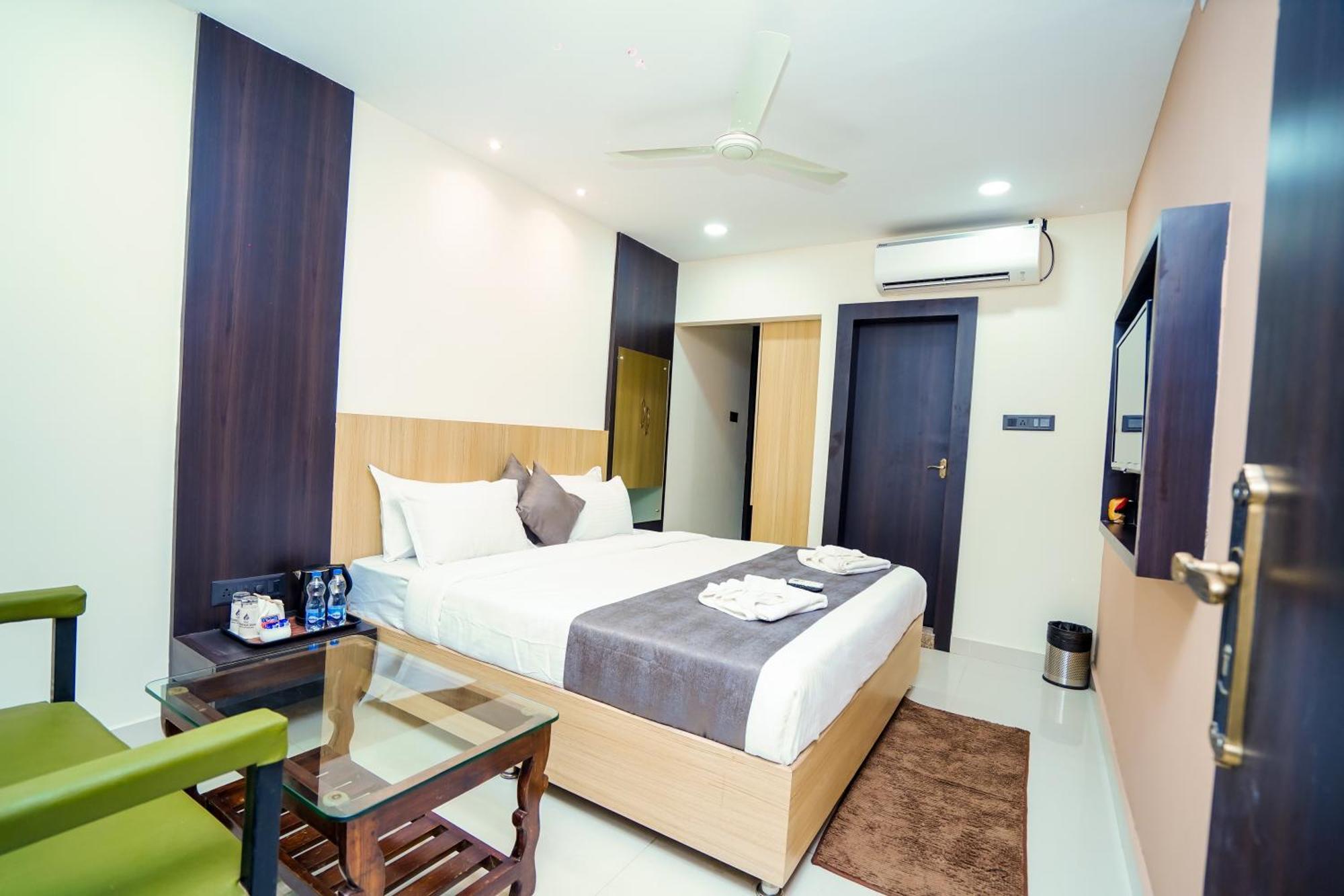 Hotel Middleton Nxt 布巴内什瓦尔 外观 照片
