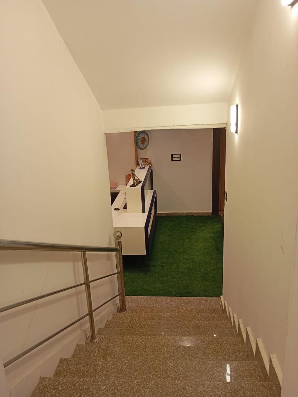 Hotel Middleton Nxt 布巴内什瓦尔 外观 照片